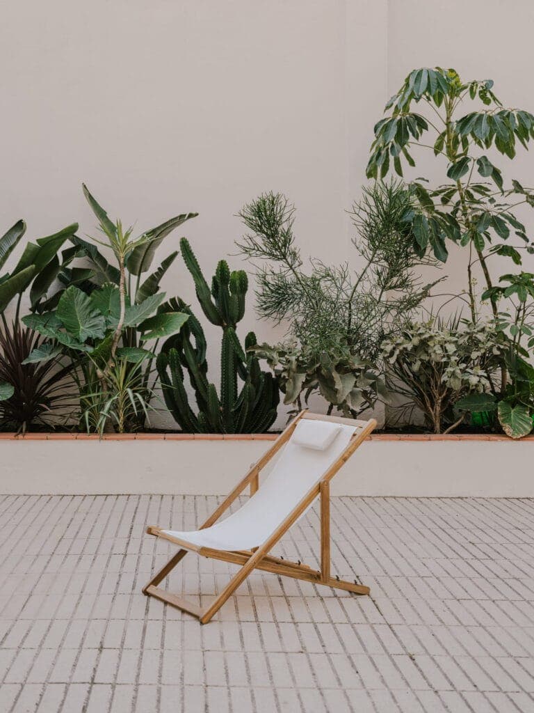 Café seating at Primal Moves Barcelona